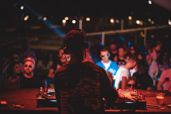 Dive into Dub Techno: A Quick-Start Guide for Beginners